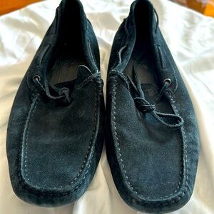 Tod’s dark blue suede
